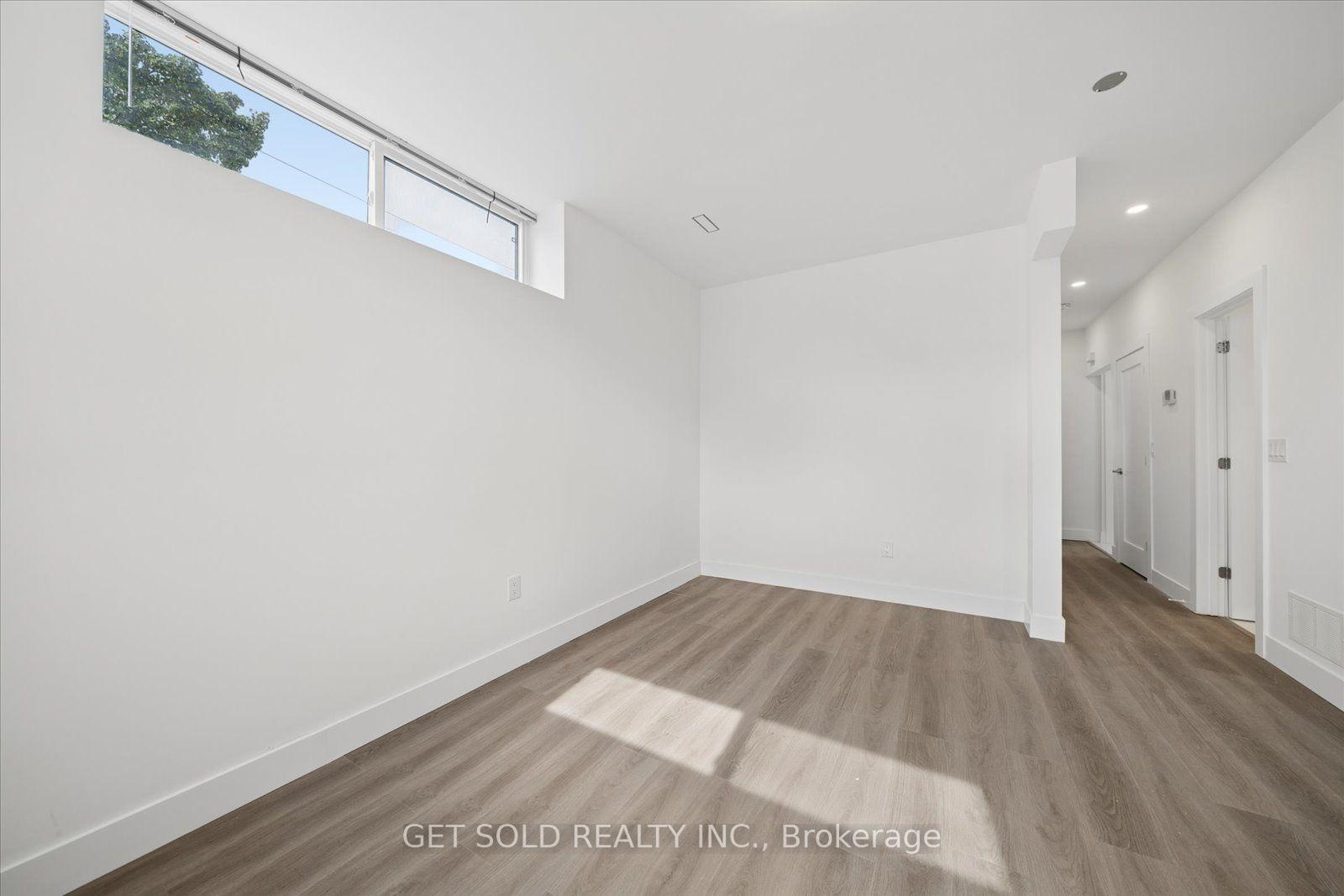 Photo 48 of 15 Burrard Road, Etobicoke, Elms-Old Rexdale — HOMEH