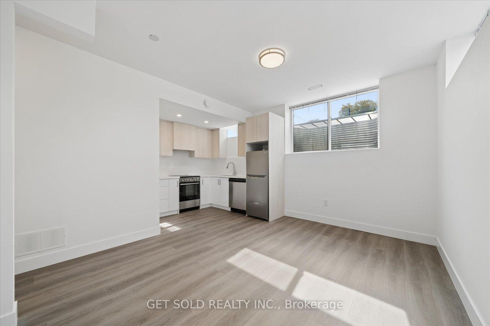 Photo 49 of 15 Burrard Road, Etobicoke, Elms-Old Rexdale — HOMEH
