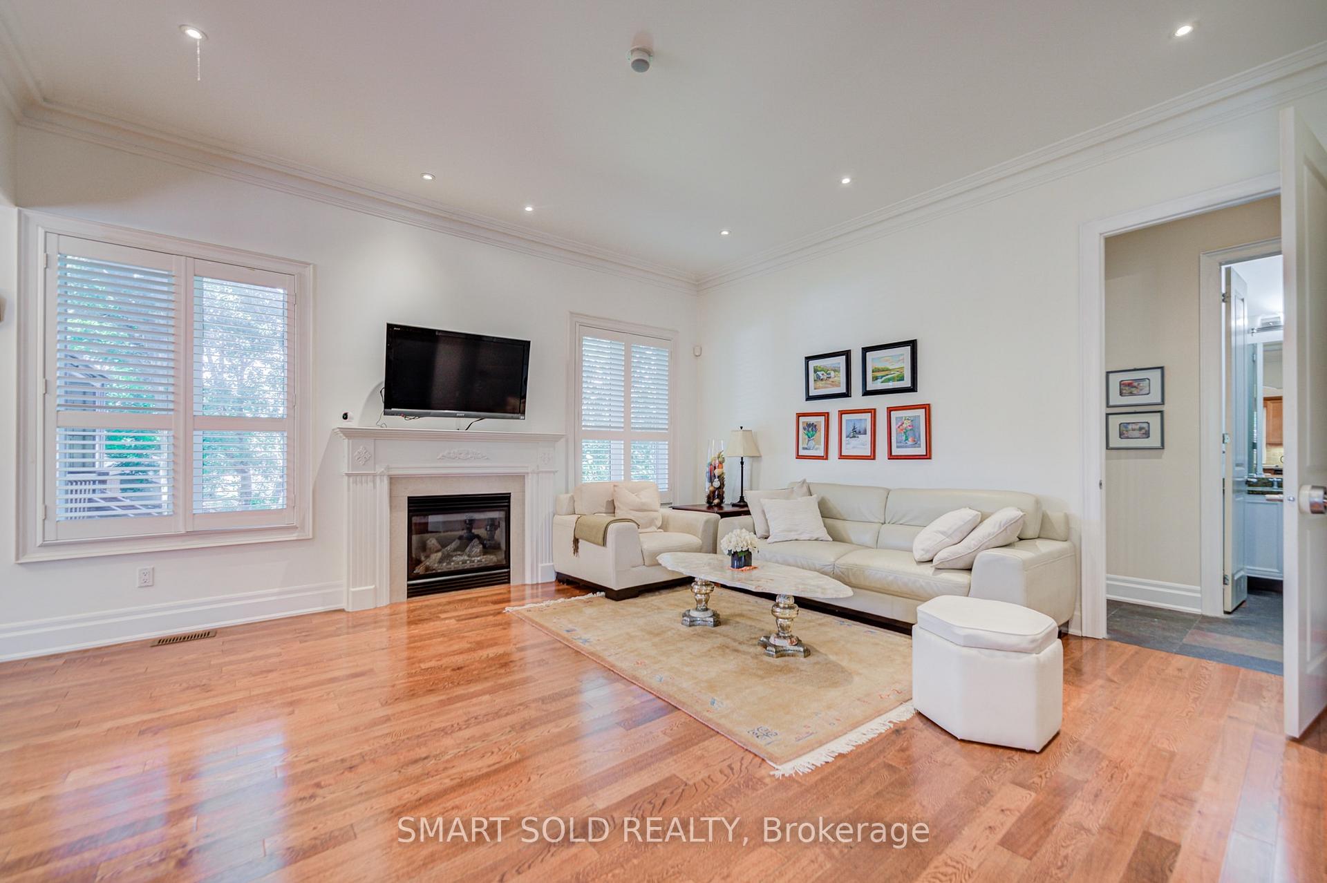 Photo 12 of 6 Brill Crescent, North York, Newtonbrook West — HOMEH
