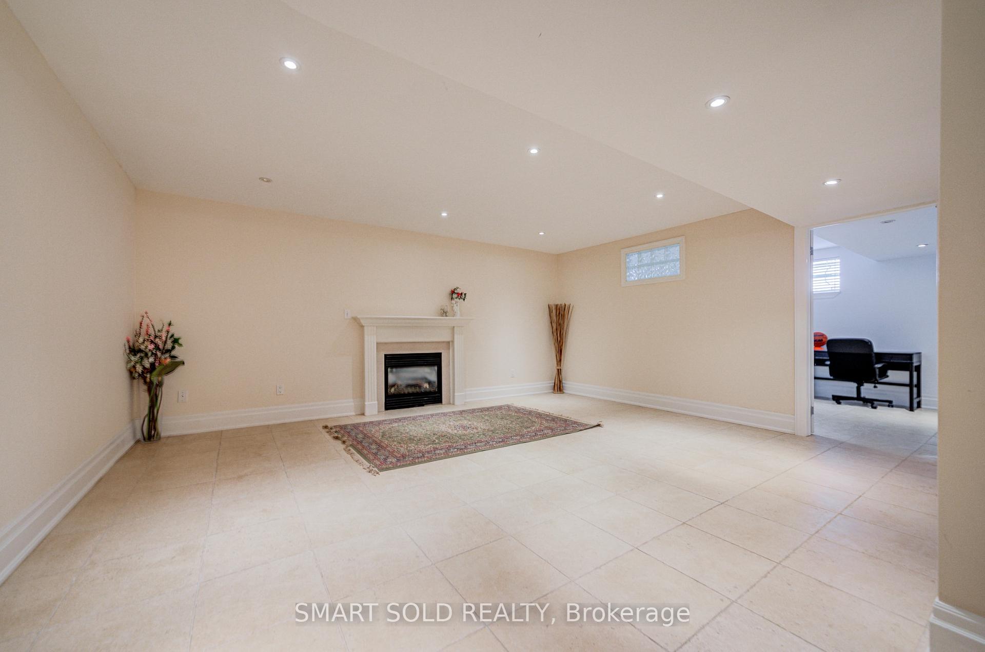Photo 36 of 6 Brill Crescent, North York, Newtonbrook West — HOMEH
