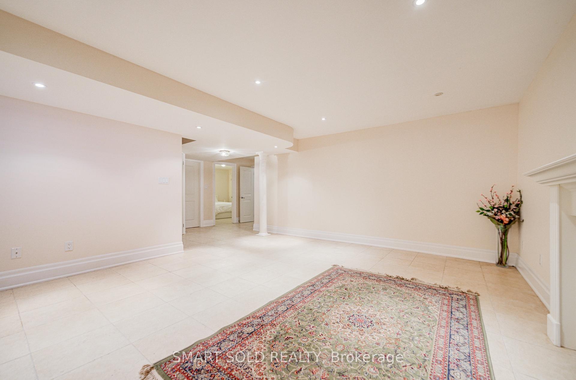 Photo 37 of 6 Brill Crescent, North York, Newtonbrook West — HOMEH
