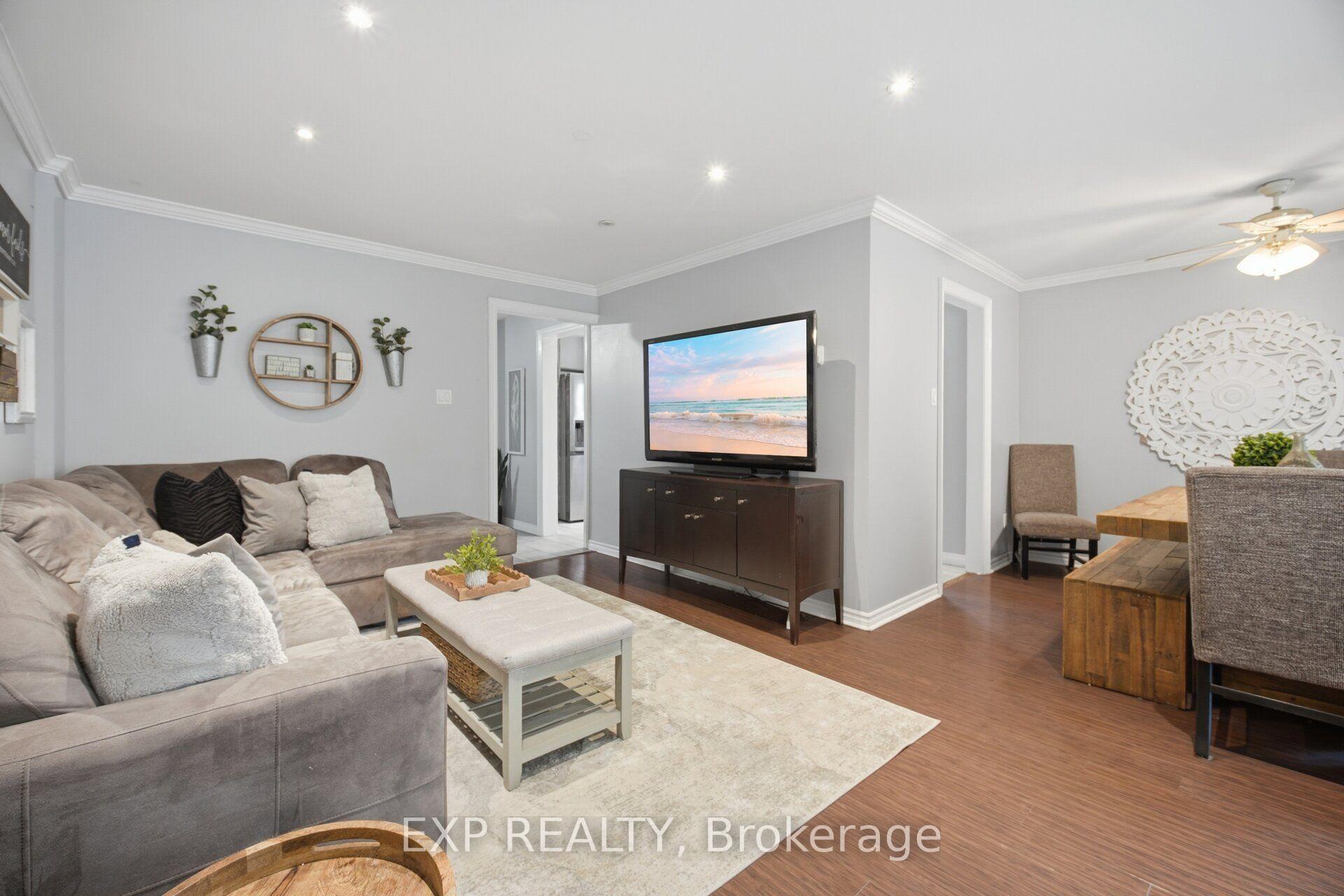 Photo 9 of 14 Royal Palm Drive, Brampton, Heart Lake East — HOMEH
