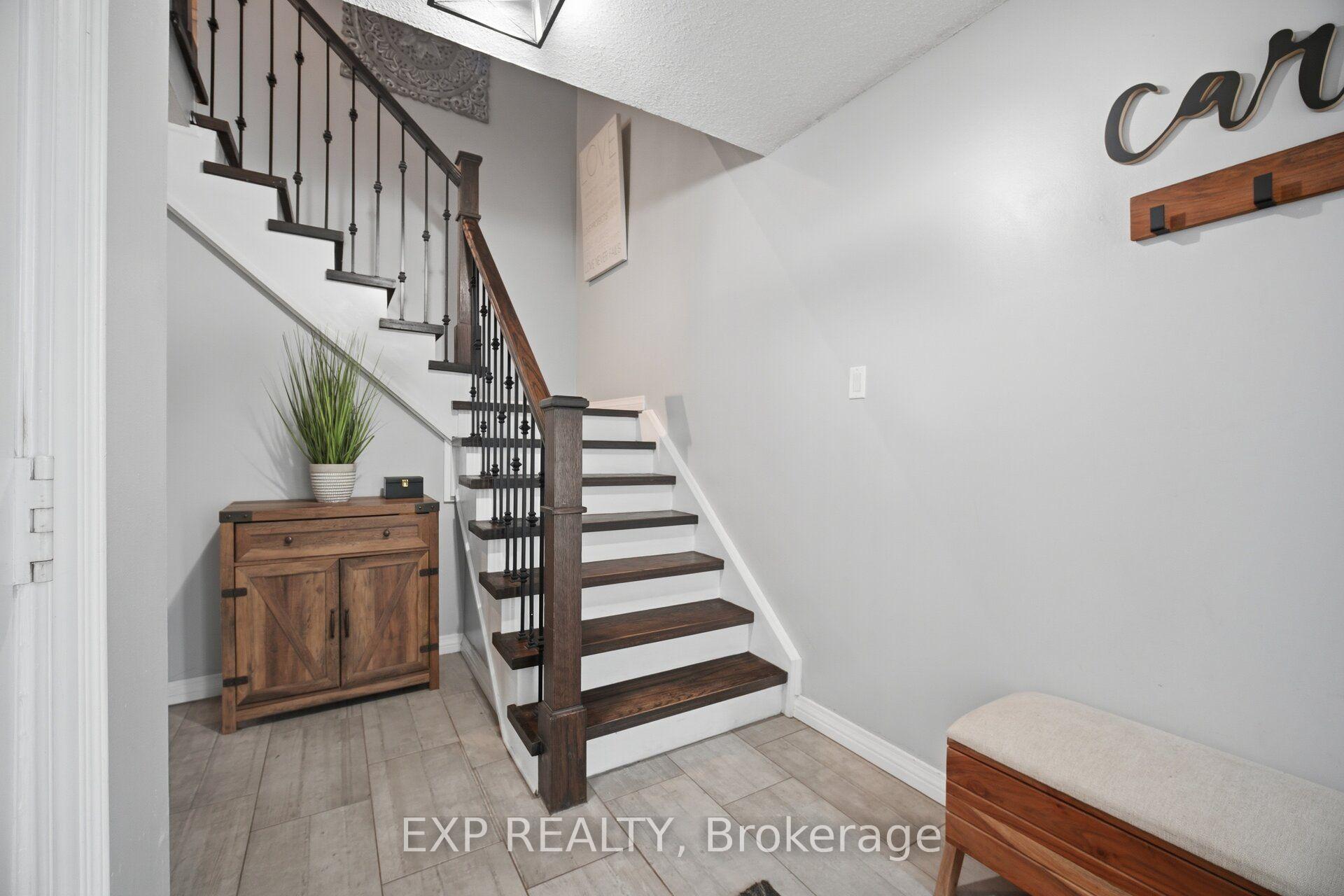 Photo 18 of 14 Royal Palm Drive, Brampton, Heart Lake East — HOMEH