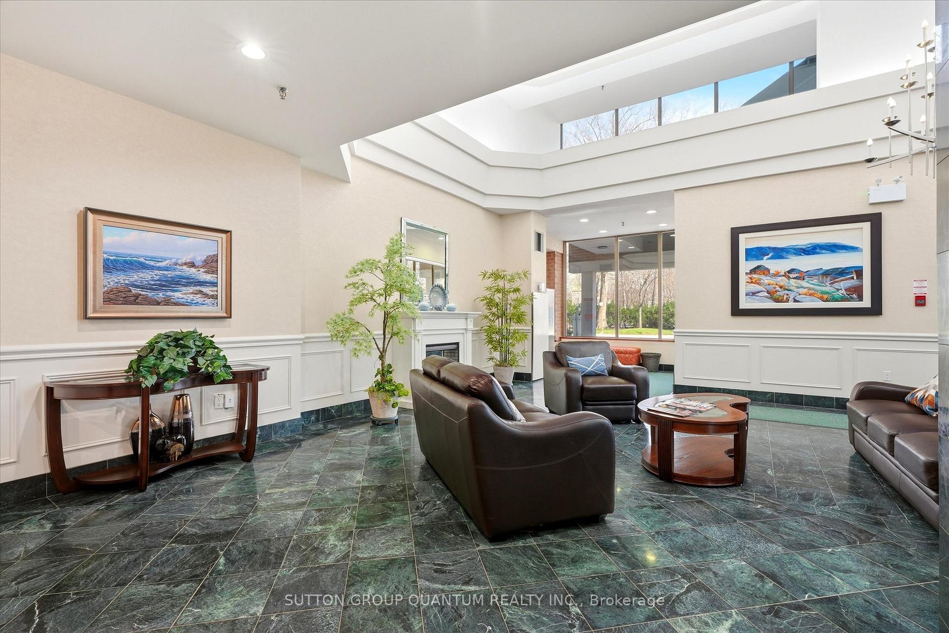 Photo 5 of Unit 403, 1271 Walden Circle, Mississauga, Clarkson — HOMEH