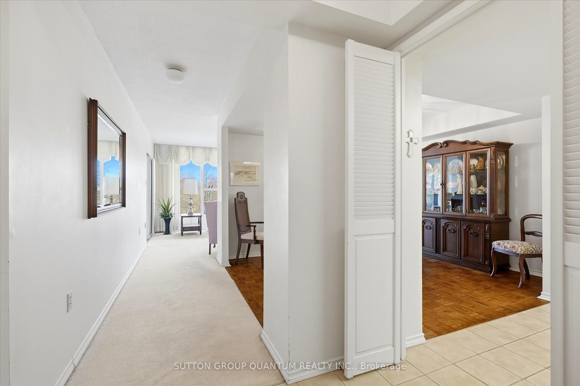 Photo 8 of Unit 403, 1271 Walden Circle, Mississauga, Clarkson — HOMEH