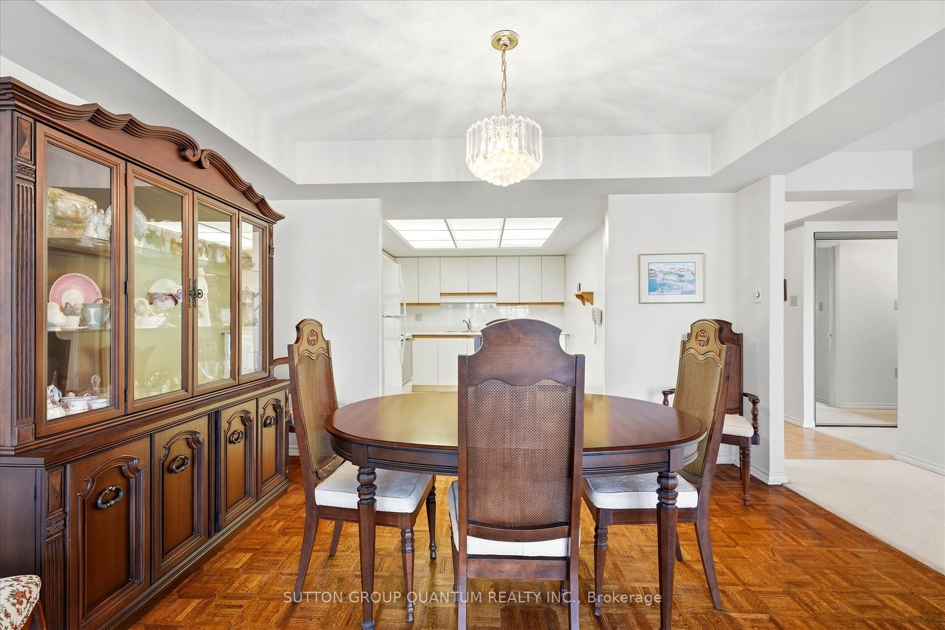 Photo 14 of Unit 403, 1271 Walden Circle, Mississauga, Clarkson — HOMEH