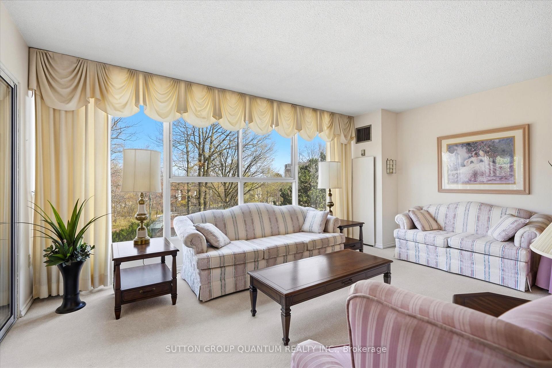 Photo 17 of Unit 403, 1271 Walden Circle, Mississauga, Clarkson — HOMEH