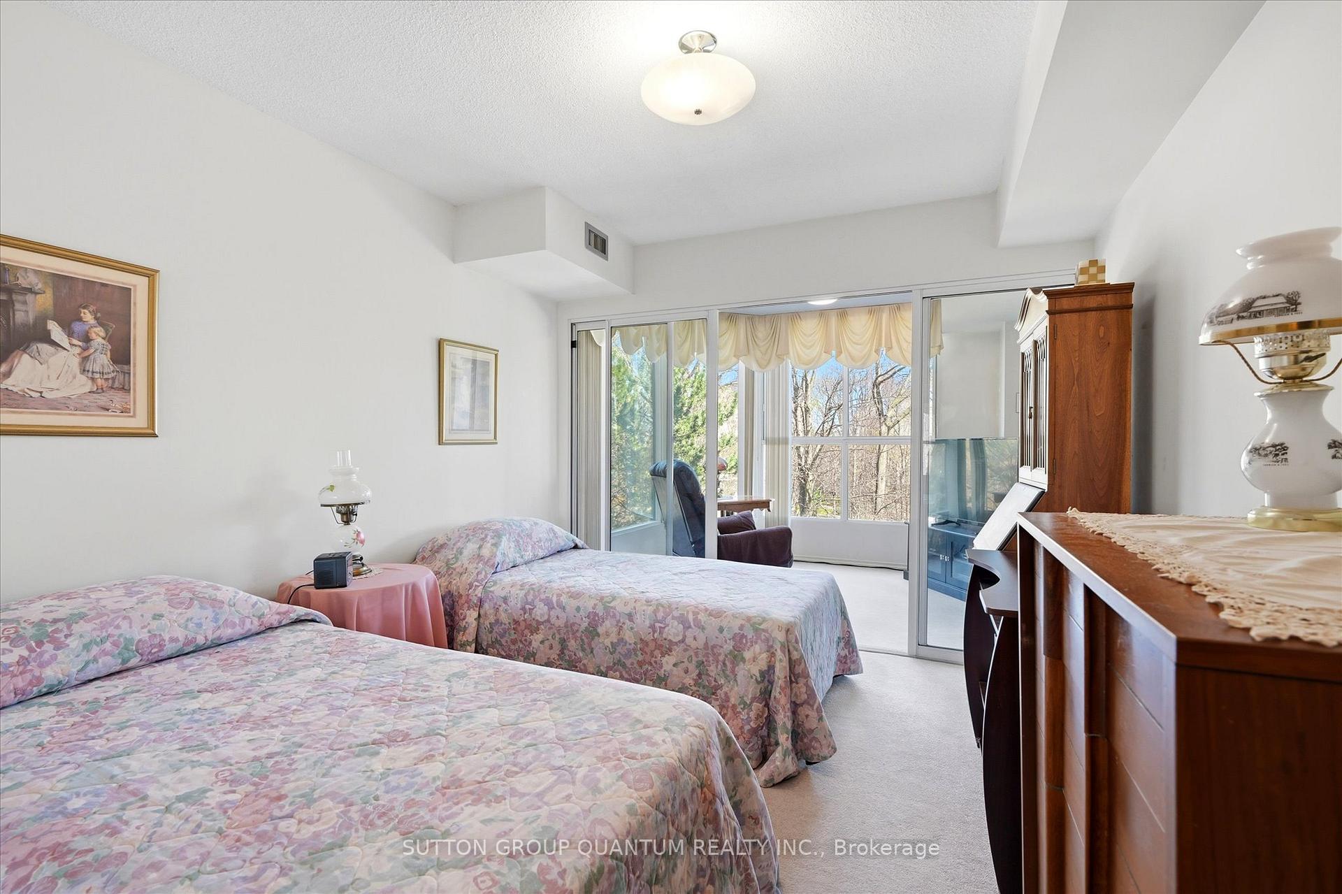 Photo 22 of Unit 403, 1271 Walden Circle, Mississauga, Clarkson — HOMEH