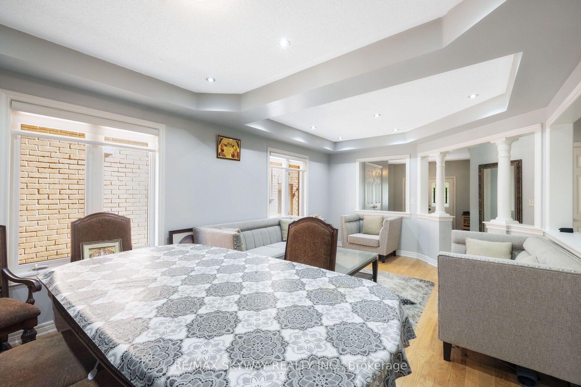 Photo 8 of 46 Don Minaker Drive, Brampton, Bram East — HOMEH