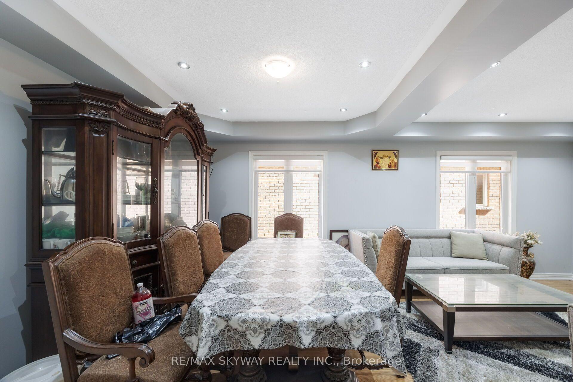 Photo 11 of 46 Don Minaker Drive, Brampton, Bram East — HOMEH