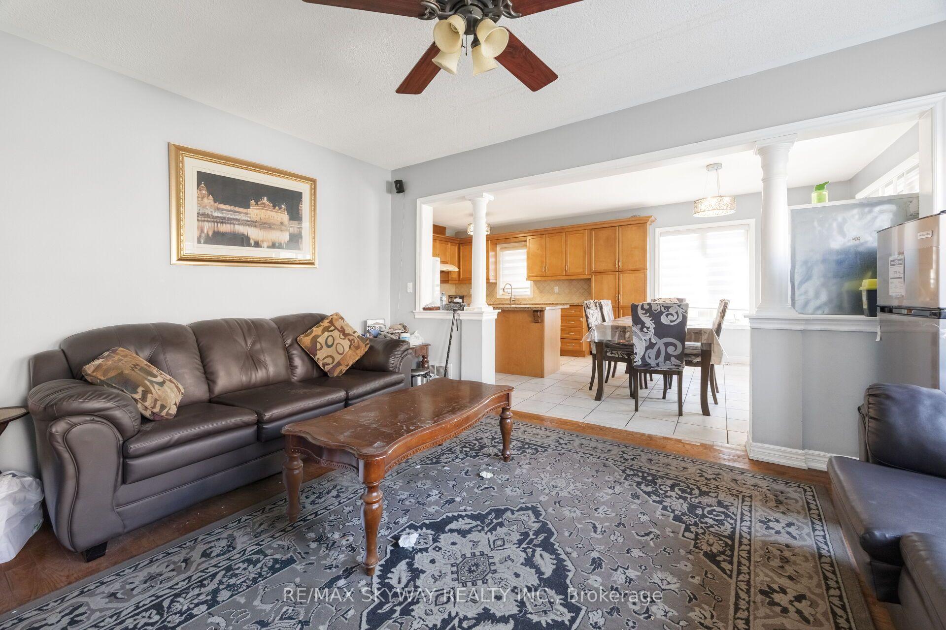 Photo 16 of 46 Don Minaker Drive, Brampton, Bram East — HOMEH
