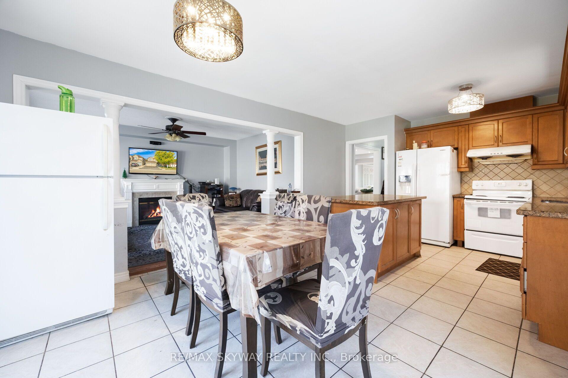 Photo 19 of 46 Don Minaker Drive, Brampton, Bram East — HOMEH