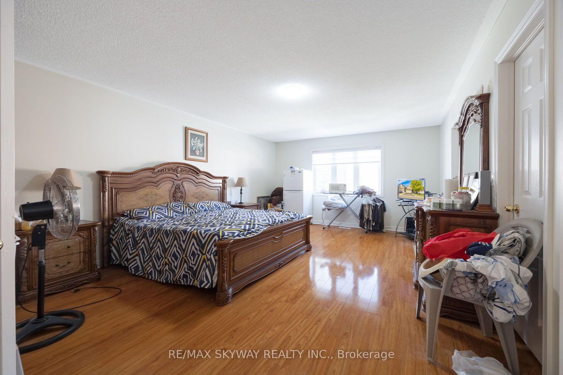 Photo 21 of 46 Don Minaker Drive, Brampton, Bram East — HOMEH