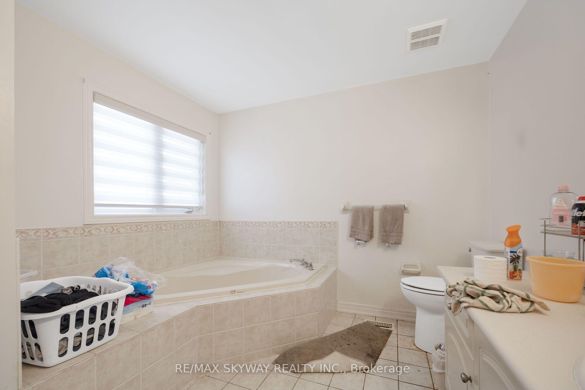 Photo 28 of 46 Don Minaker Drive, Brampton, Bram East — HOMEH