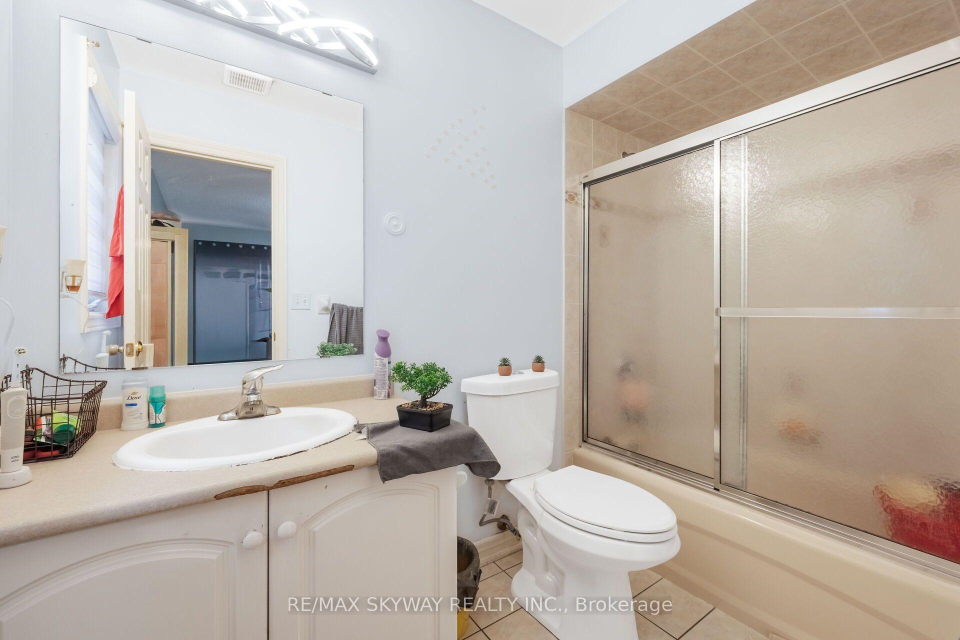 Photo 31 of 46 Don Minaker Drive, Brampton, Bram East — HOMEH