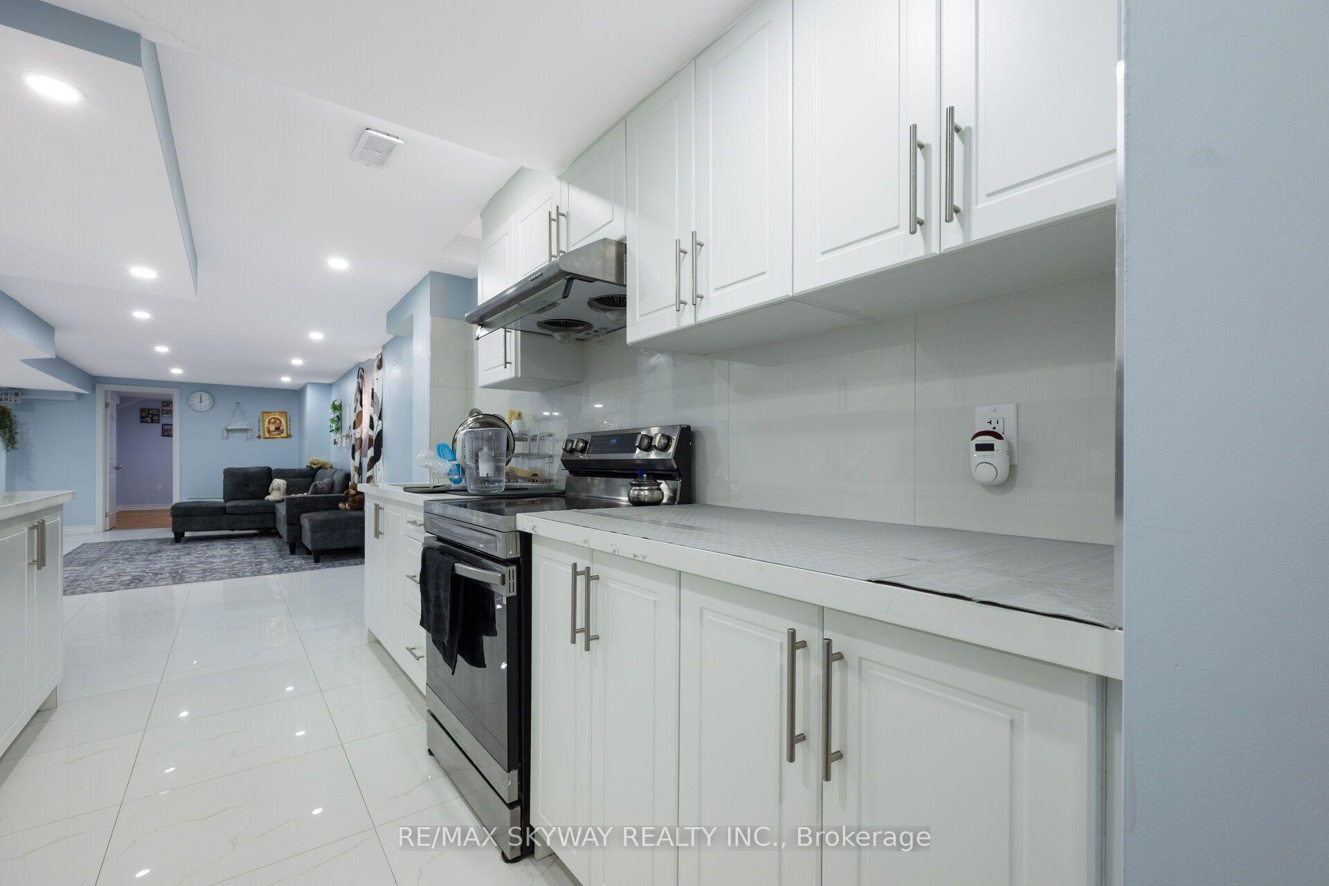 Photo 48 of 46 Don Minaker Drive, Brampton, Bram East — HOMEH