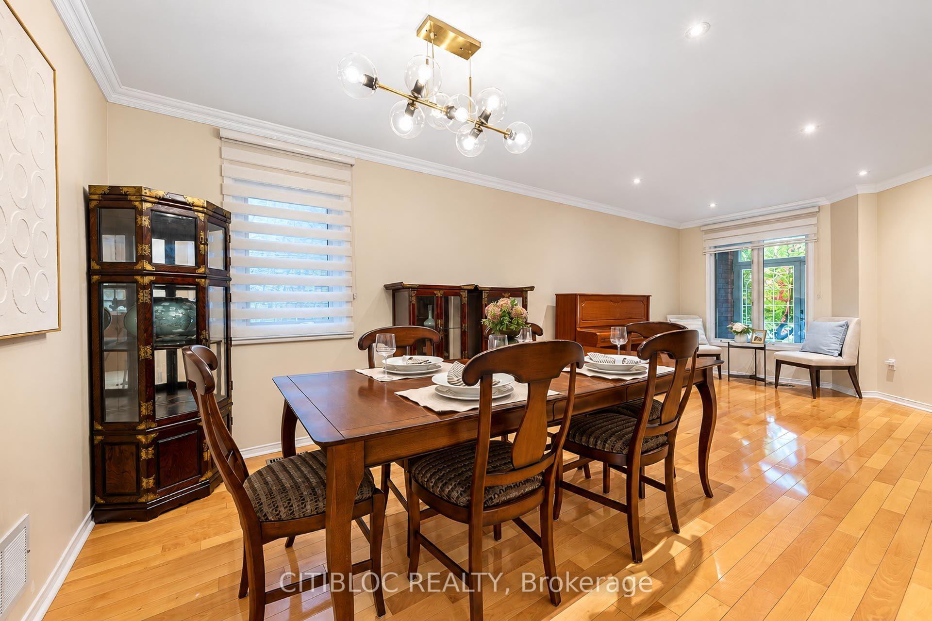 Photo 6 of 33 Desert View Crescent, Richmond Hill, Westbrook — HOMEH