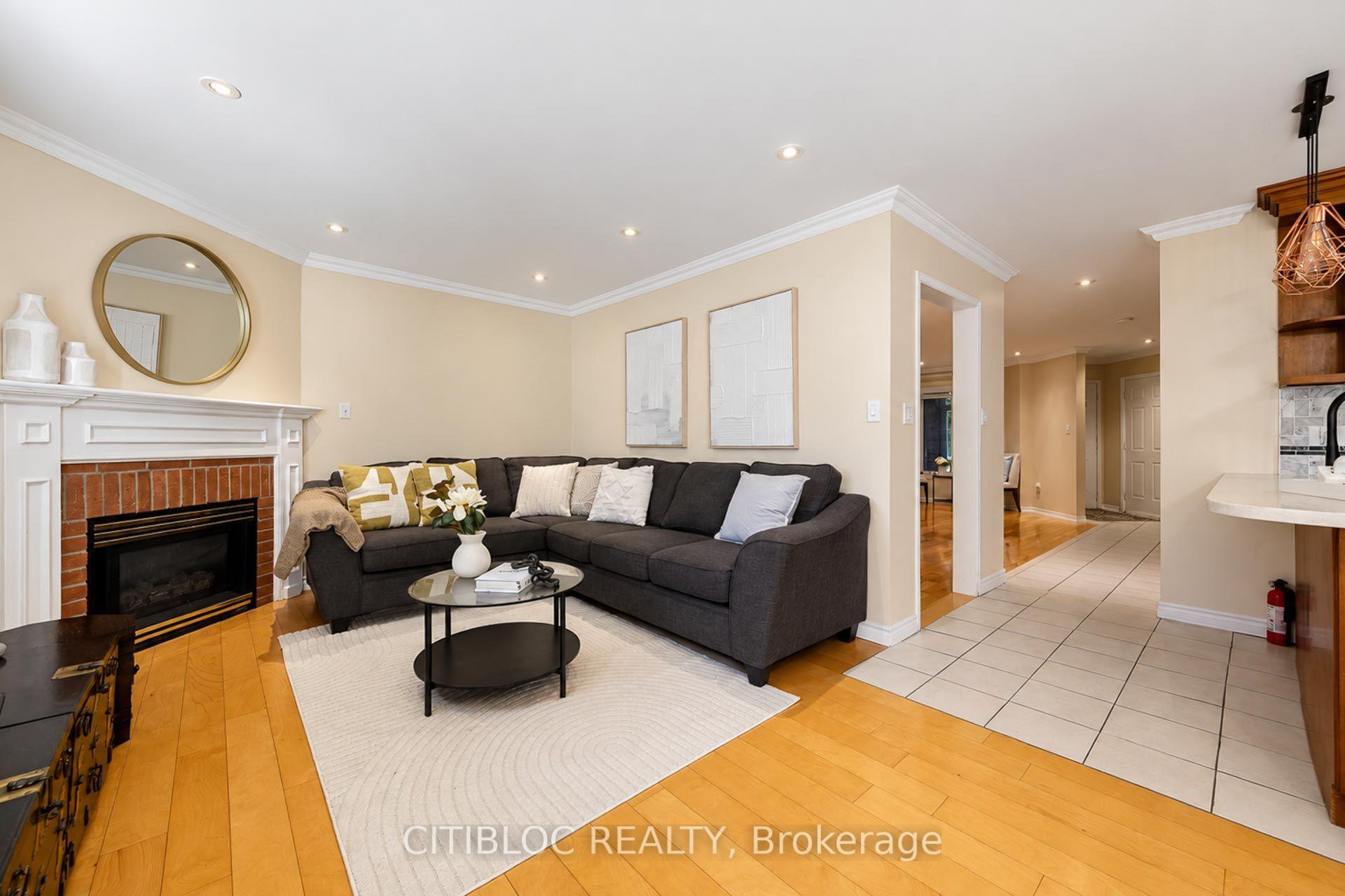 Photo 11 of 33 Desert View Crescent, Richmond Hill, Westbrook — HOMEH