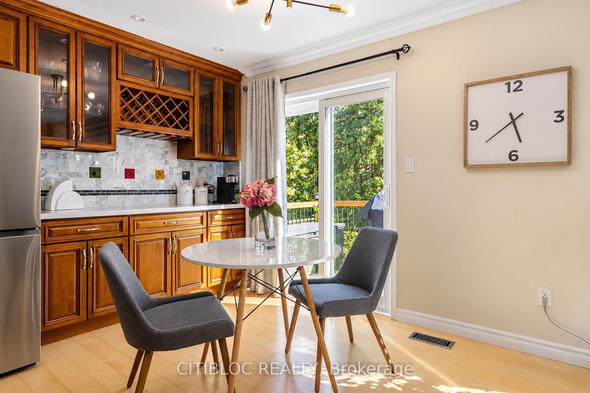 Photo 13 of 33 Desert View Crescent, Richmond Hill, Westbrook — HOMEH