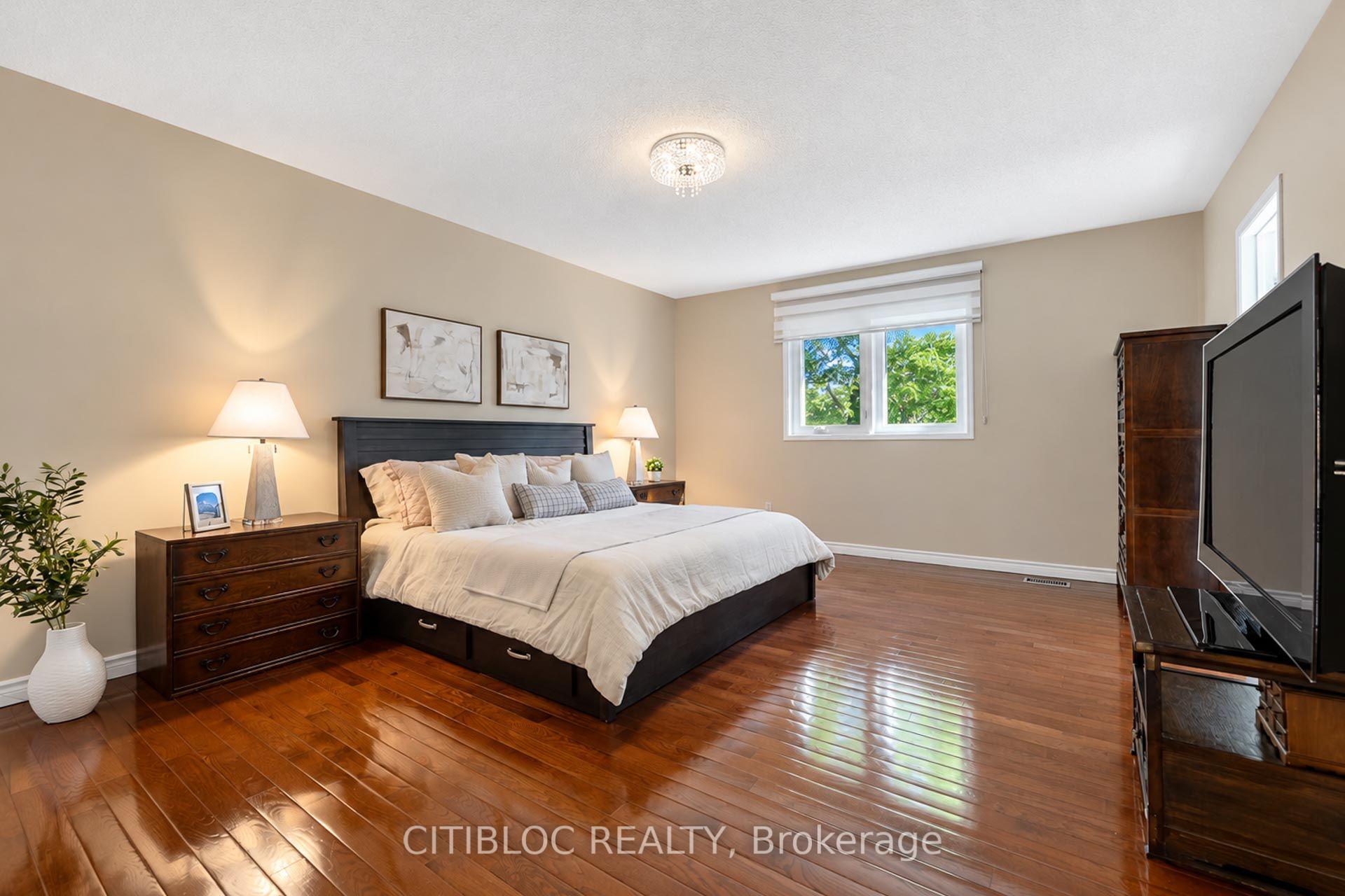 Photo 20 of 33 Desert View Crescent, Richmond Hill, Westbrook — HOMEH