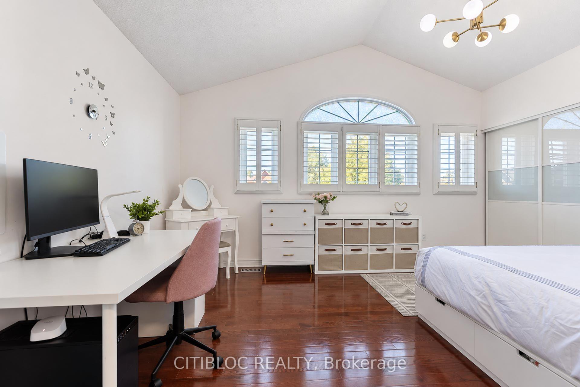 Photo 28 of 33 Desert View Crescent, Richmond Hill, Westbrook — HOMEH