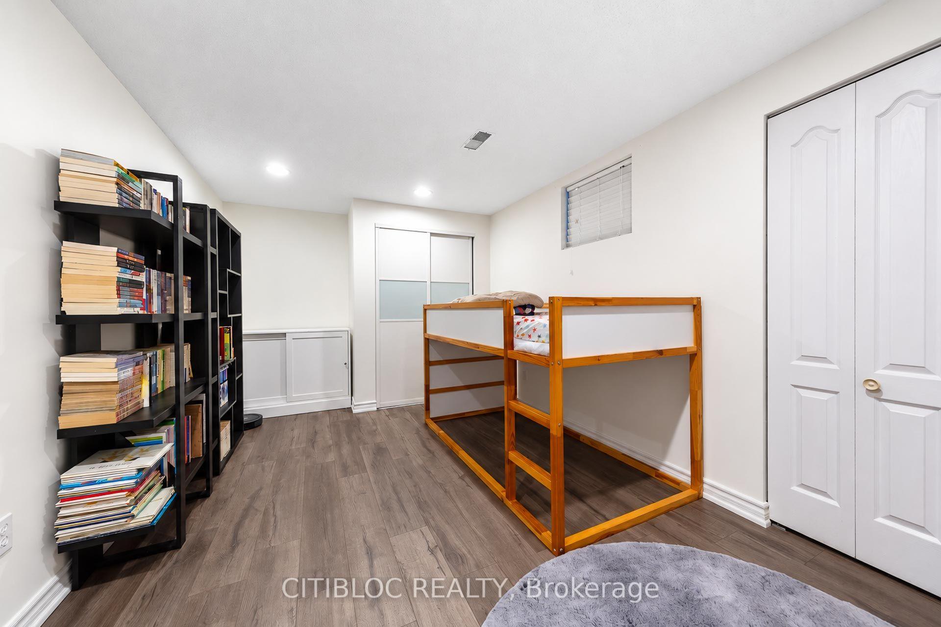 Photo 31 of 33 Desert View Crescent, Richmond Hill, Westbrook — HOMEH