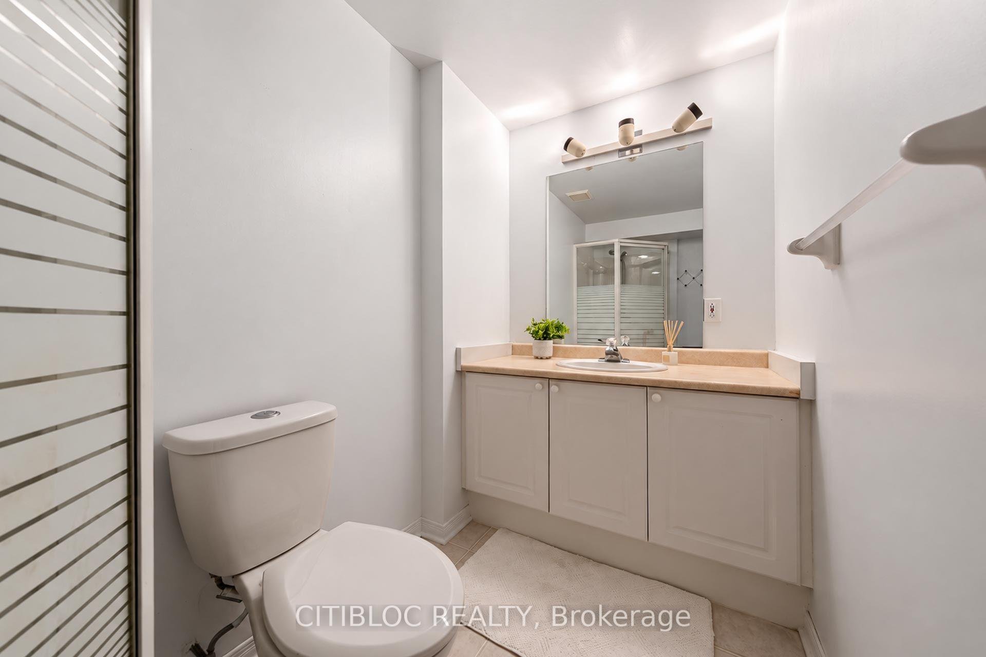 Photo 35 of 33 Desert View Crescent, Richmond Hill, Westbrook — HOMEH