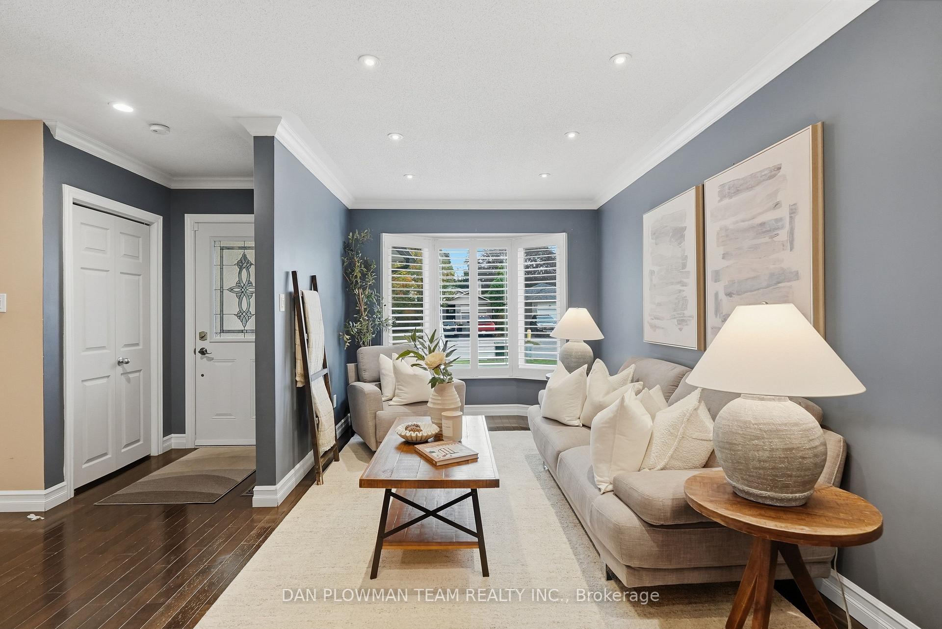 Photo 4 of 77 Hialeah Crescent, Whitby, Blue Grass Meadows — HOMEH