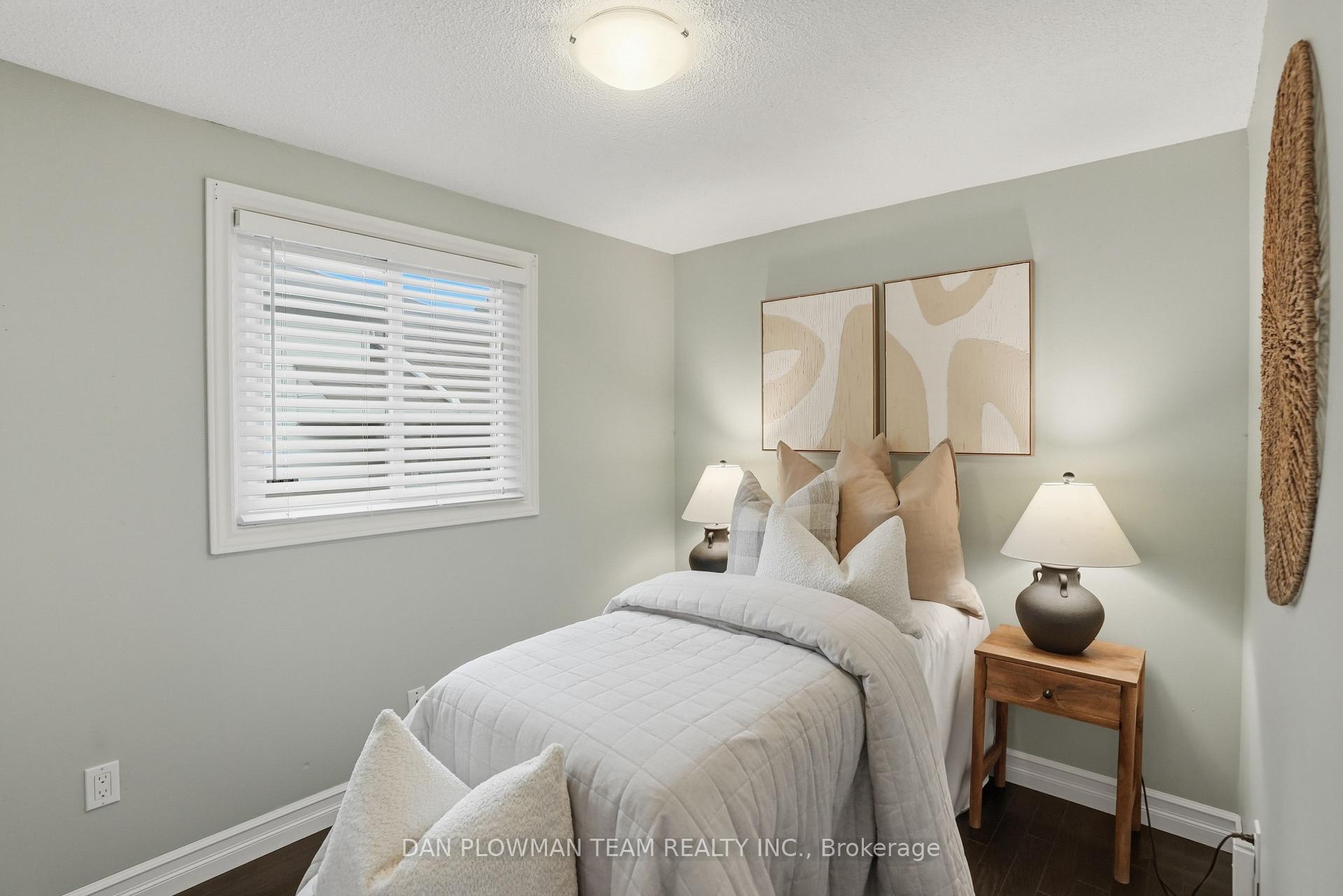 Photo 26 of 77 Hialeah Crescent, Whitby, Blue Grass Meadows — HOMEH