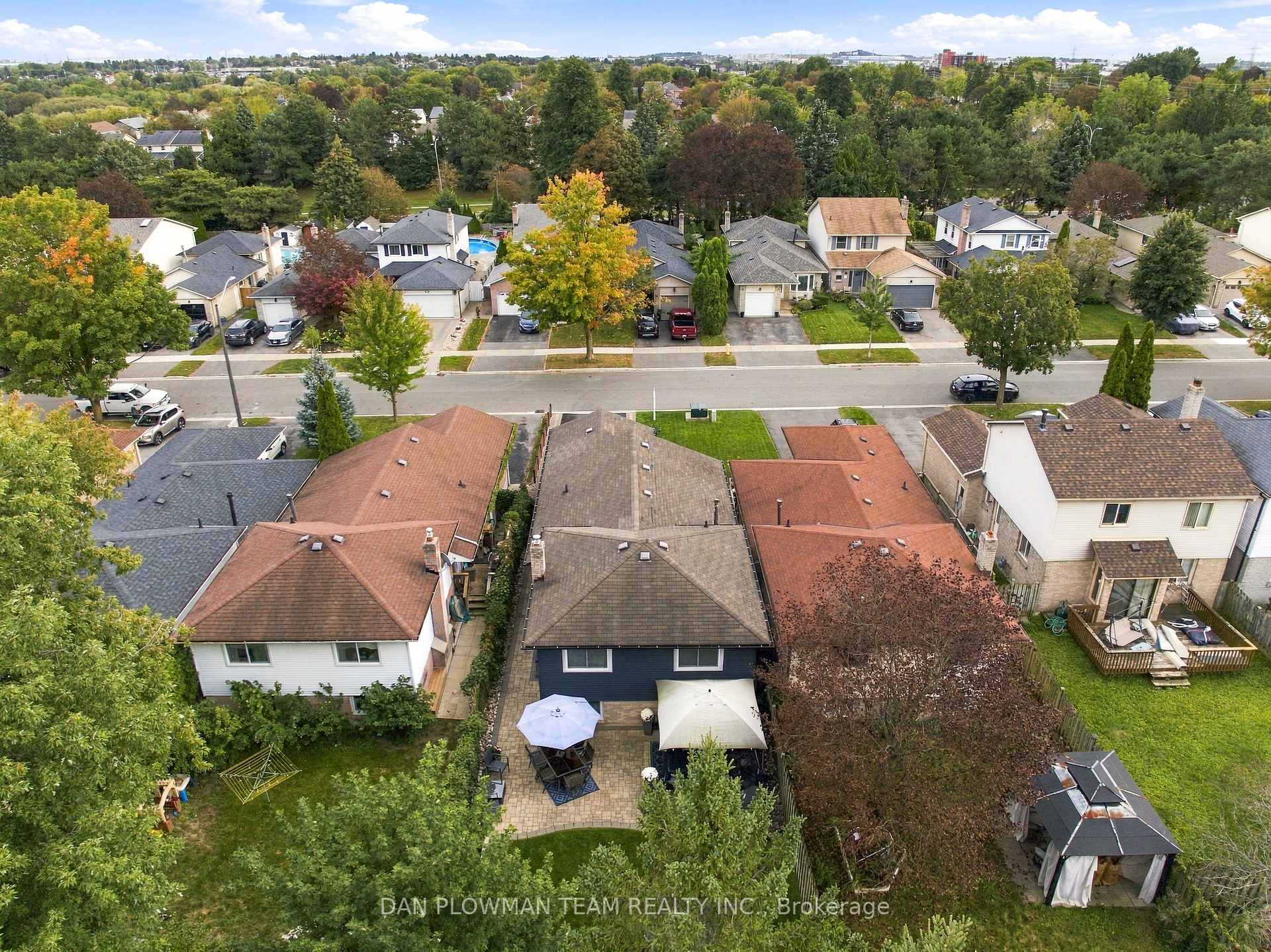 Photo 51 of 77 Hialeah Crescent, Whitby, Blue Grass Meadows — HOMEH