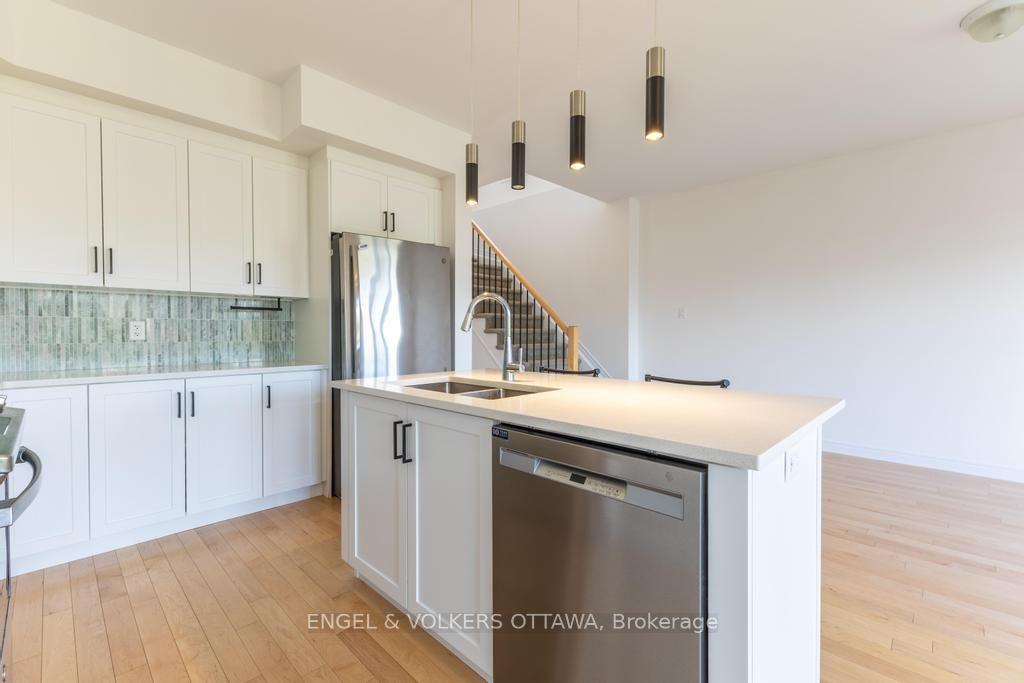 Photo 10 of 33 McPhail Road, Carleton Place, Carleton Place — HOMEH
