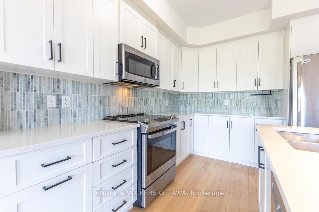 Photo 11 of 33 McPhail Road, Carleton Place, Carleton Place — HOMEH