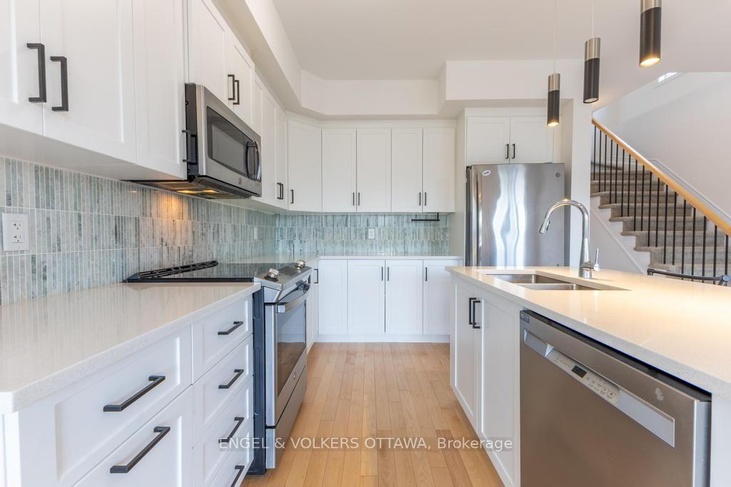Photo 13 of 33 McPhail Road, Carleton Place, Carleton Place — HOMEH