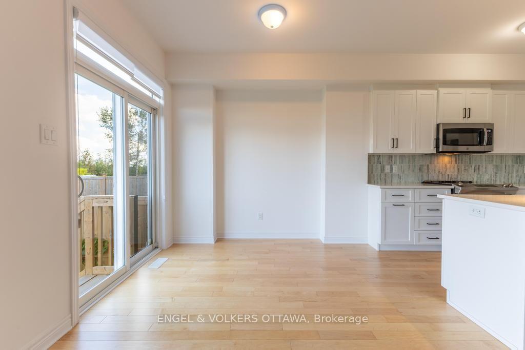 Photo 14 of 33 McPhail Road, Carleton Place, Carleton Place — HOMEH