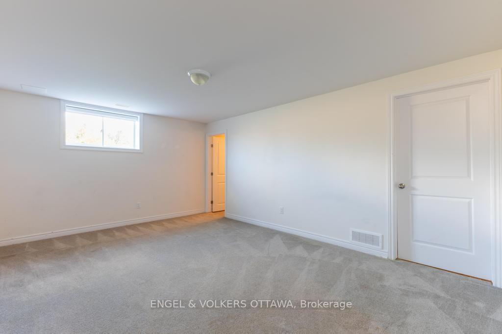 Photo 29 of 33 McPhail Road, Carleton Place, Carleton Place — HOMEH