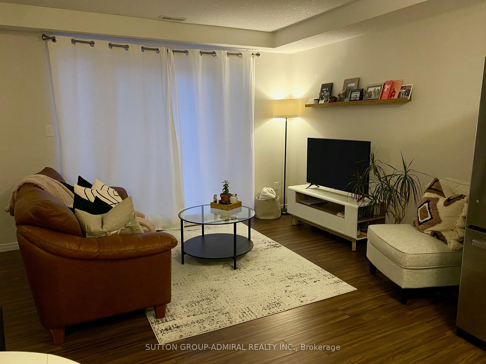 Photo 3 of Unit B, 25 Sienna Street, Waterloo, Beechwood/University — HOMEH