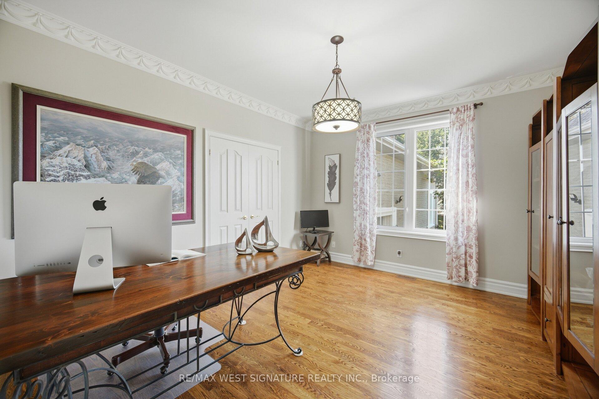 Photo 16 of 22 Di Nardo Court, King, King City — HOMEH