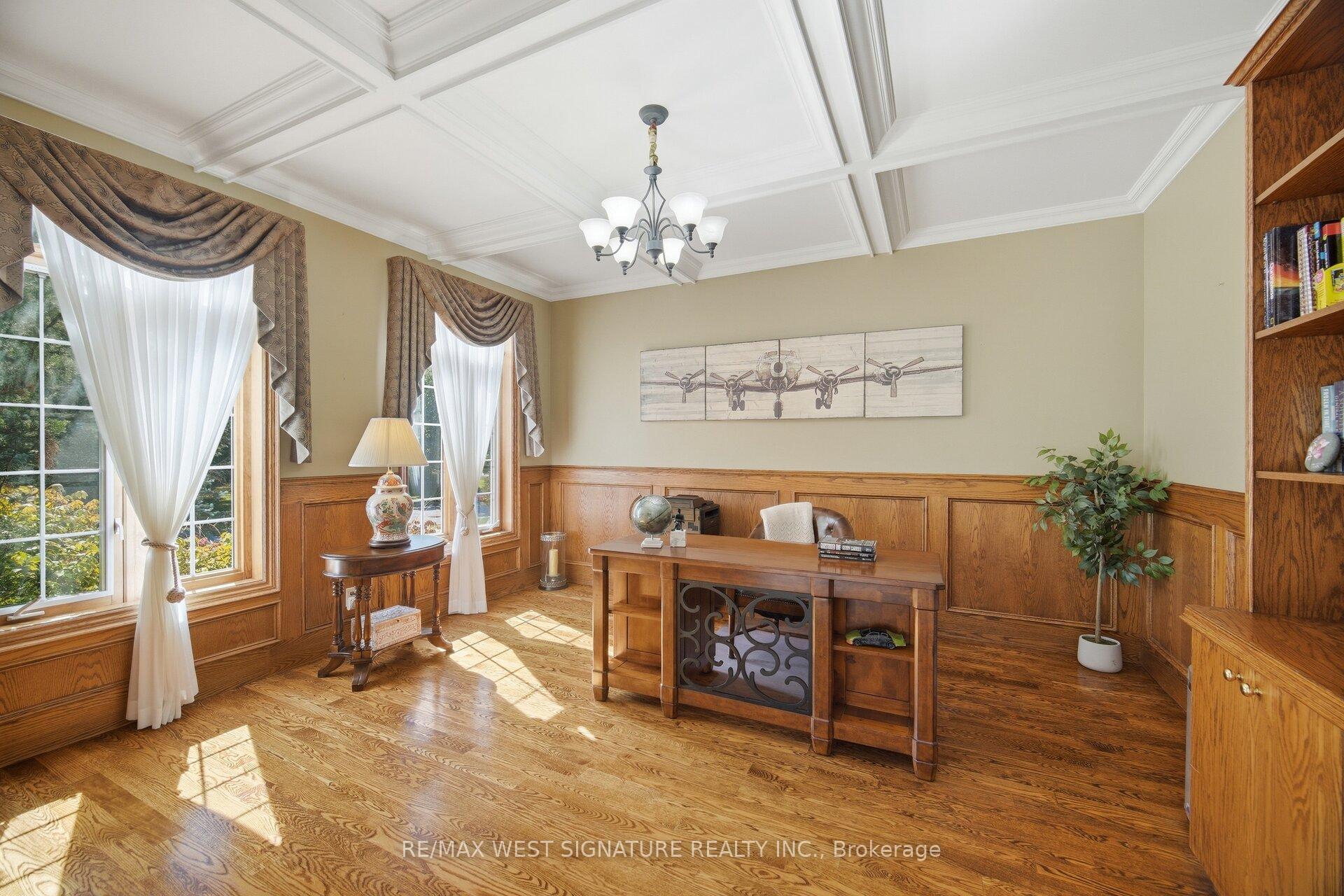 Photo 17 of 22 Di Nardo Court, King, King City — HOMEH