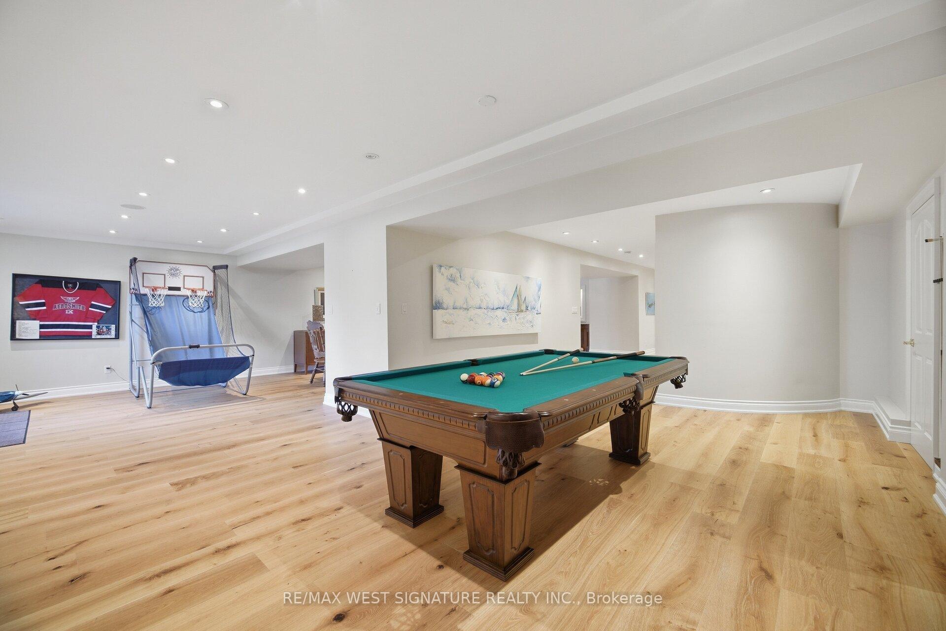 Photo 26 of 22 Di Nardo Court, King, King City — HOMEH