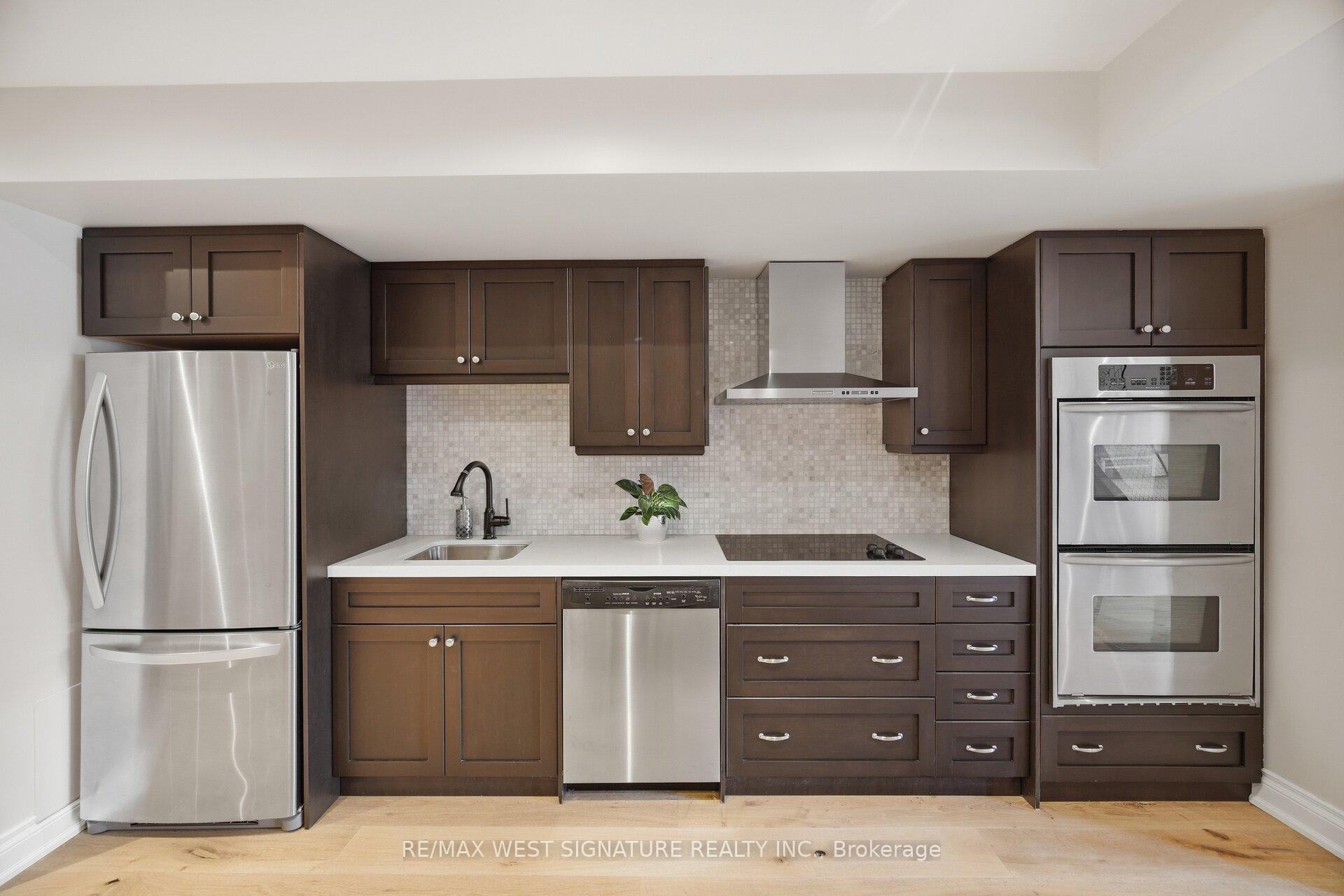 Photo 30 of 22 Di Nardo Court, King, King City — HOMEH