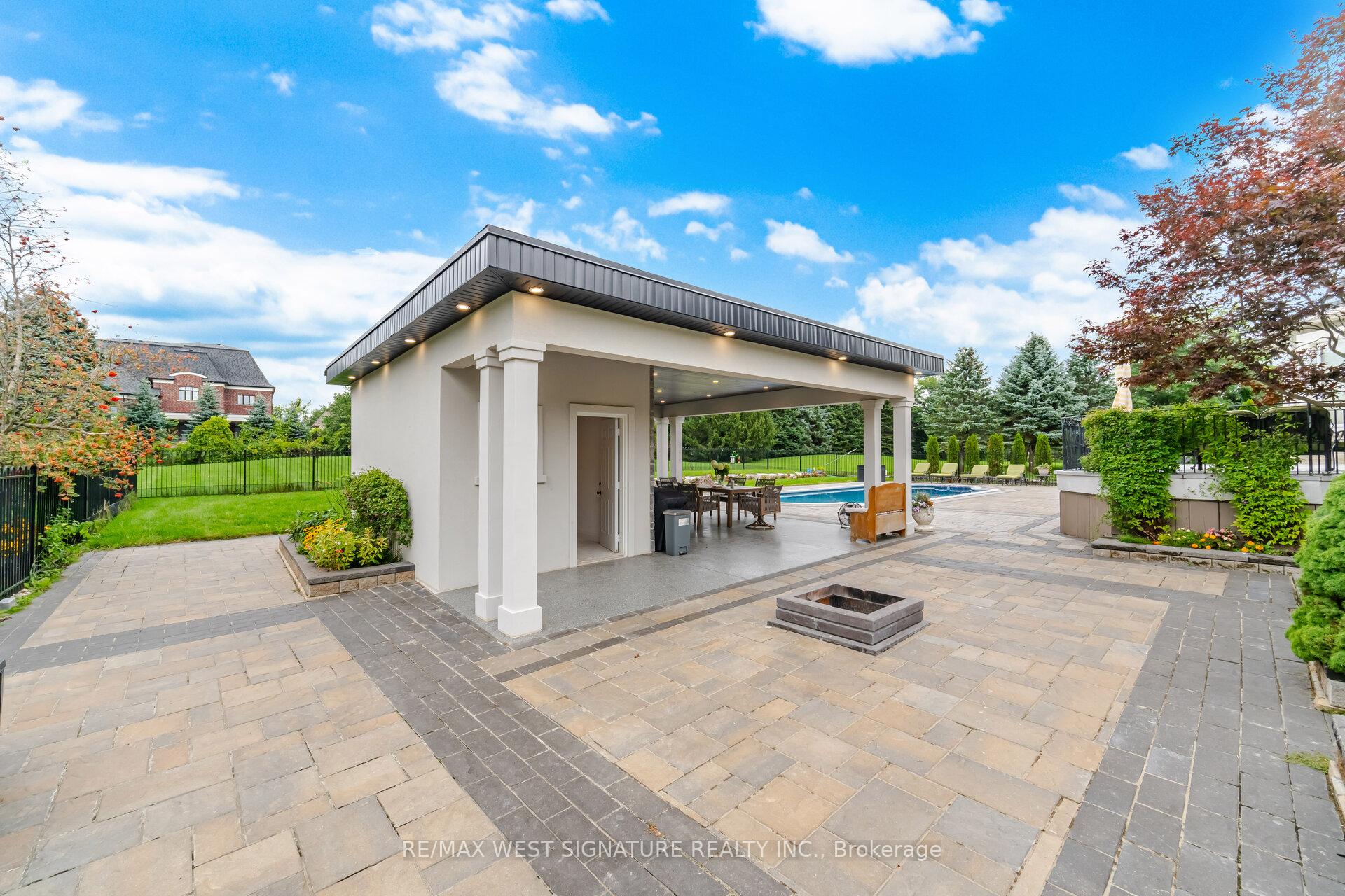 Photo 39 of 22 Di Nardo Court, King, King City — HOMEH