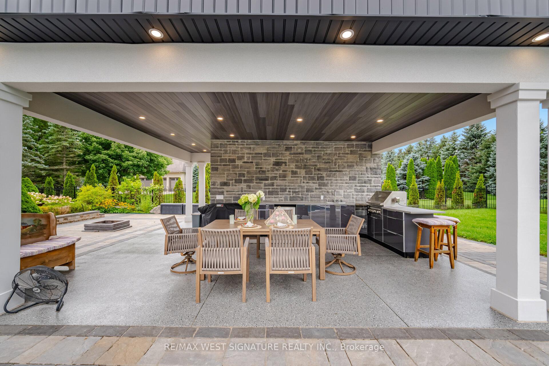 Photo 40 of 22 Di Nardo Court, King, King City — HOMEH
