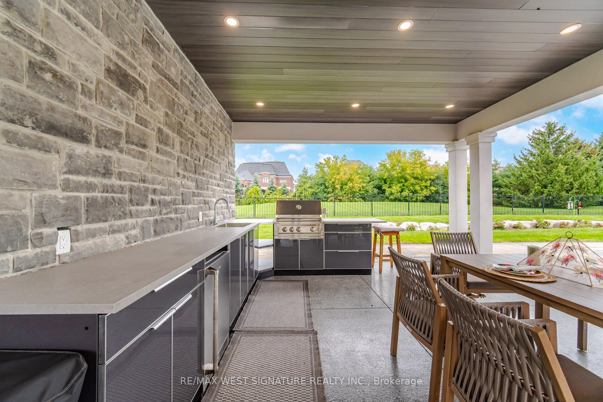 Photo 41 of 22 Di Nardo Court, King, King City — HOMEH