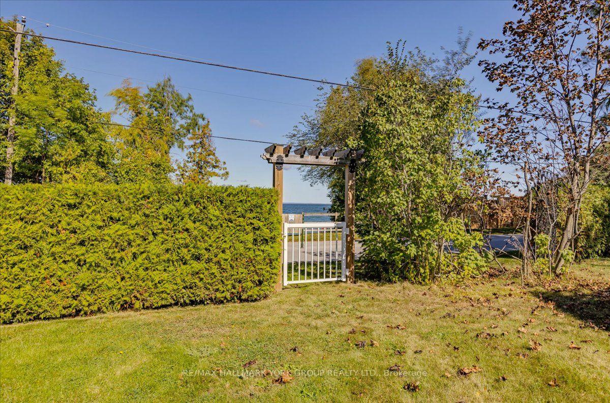 Photo 6 of 525 Lake Drive E, Georgina, Historic Lakeshore Communities — HOMEH
