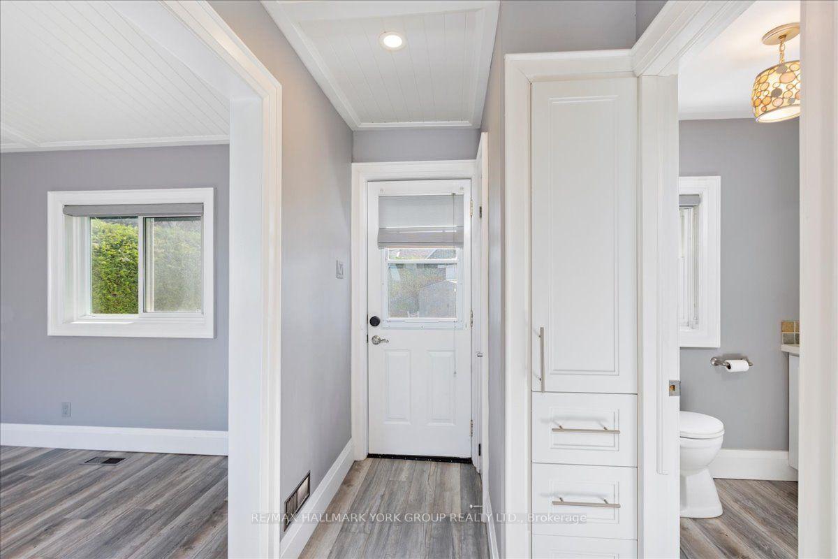 Photo 13 of 525 Lake Drive E, Georgina, Historic Lakeshore Communities — HOMEH