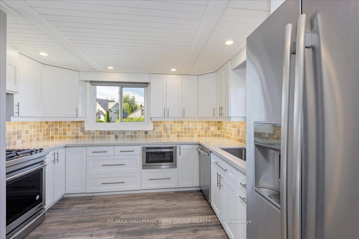 Photo 17 of 525 Lake Drive E, Georgina, Historic Lakeshore Communities — HOMEH