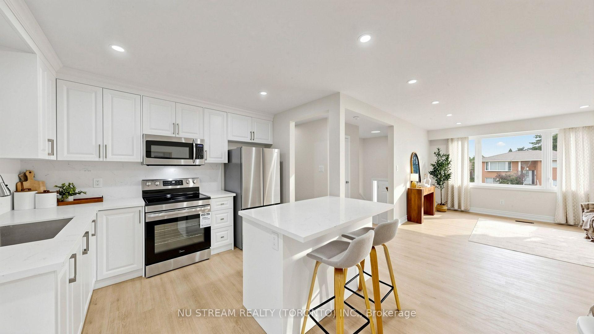 Photo 10 of 297 Toll Gate Boulevard, Waterloo, Lakeshore Village — HOMEH