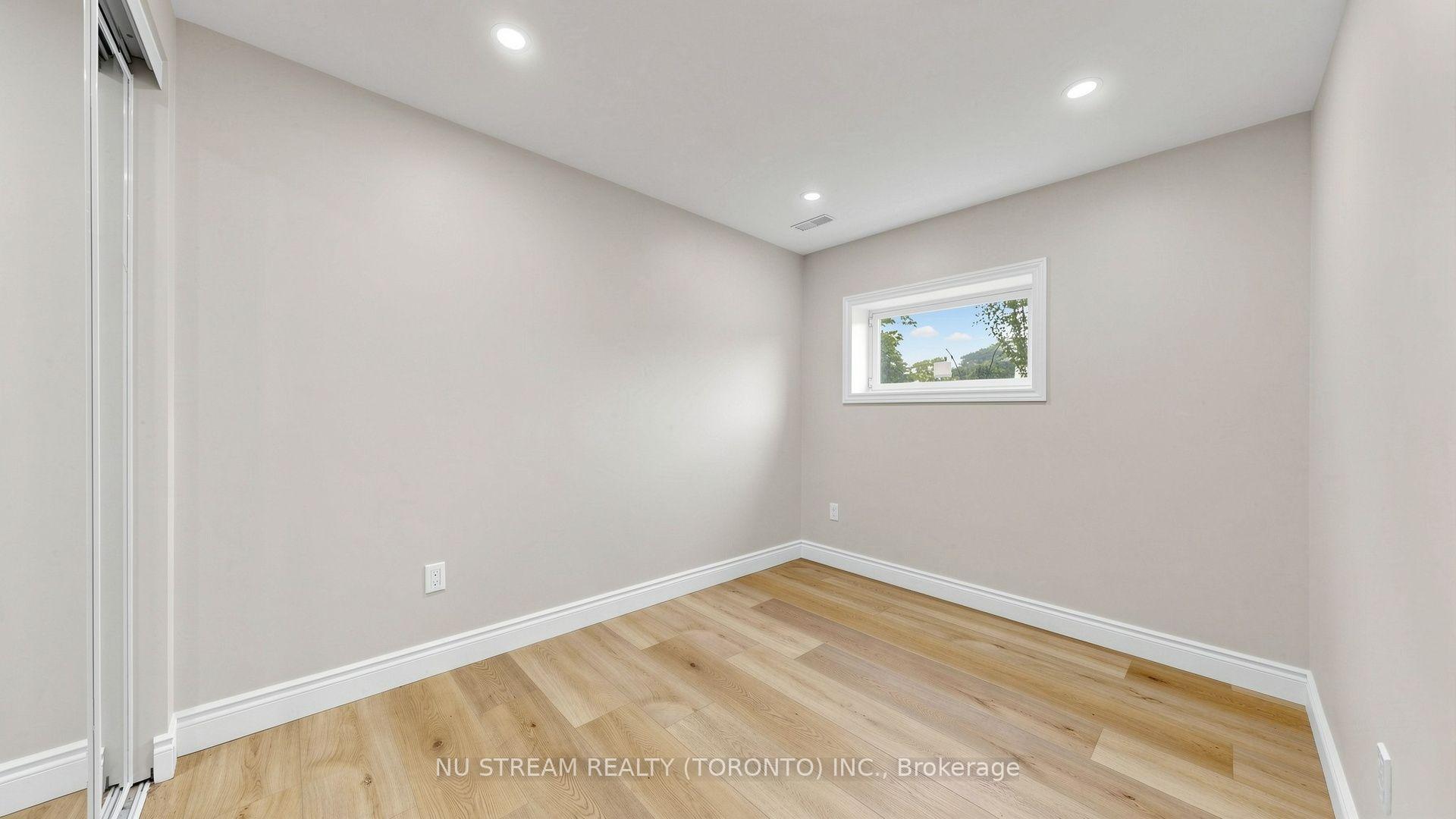 Photo 38 of 297 Toll Gate Boulevard, Waterloo, Lakeshore Village — HOMEH