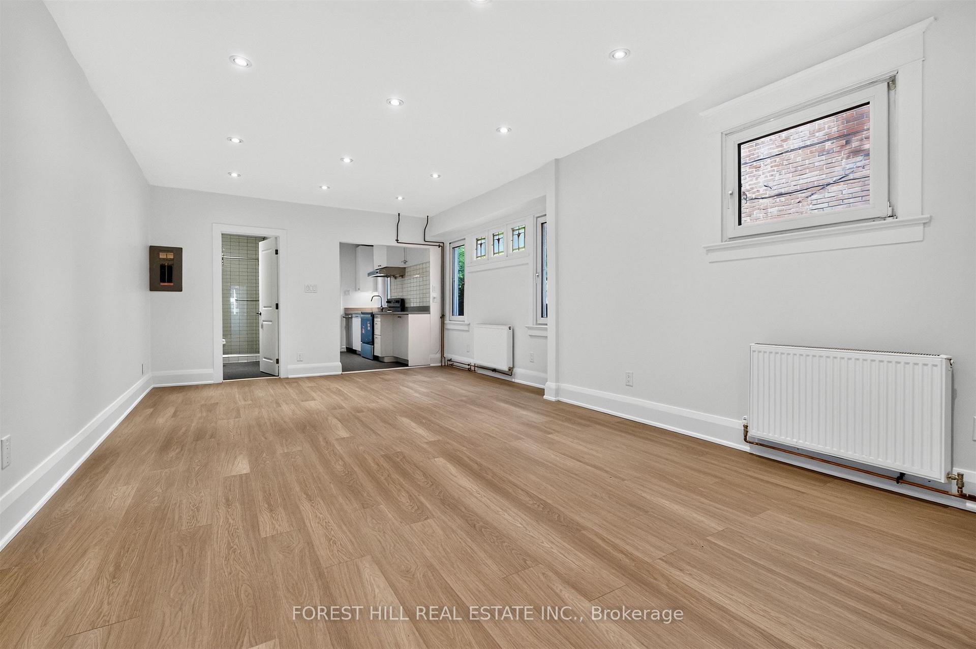 Photo 3 of Unit D, 30 Pinewood Avenue, Toronto, Humewood-Cedarvale — HOMEH
