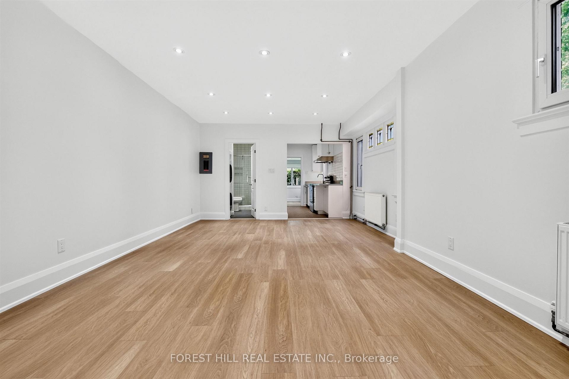 Photo 4 of Unit D, 30 Pinewood Avenue, Toronto, Humewood-Cedarvale — HOMEH